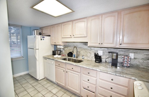 Arcadian Shores Condo | Amazing Oceanfront Condo @ NH Tower Kingston-Indoor Pool/Hot Tub, Outdoor Pool