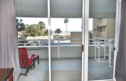 Arcadian Shores Condo | Amazing Oceanfront Condo @ NH Tower Kingston-Indoor Pool/Hot Tub, Outdoor Pool