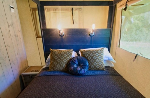 Littleport Cabin | Amazing Safari Lodge With Wild Swimming Lake