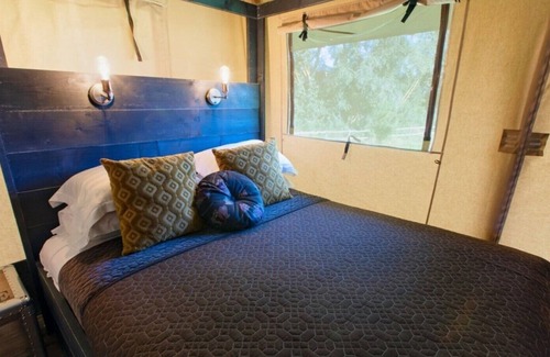 Littleport Cabin | Amazing Safari Lodge With Wild Swimming Lake