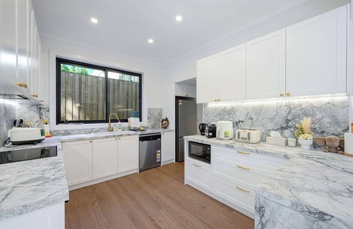 Mosman House | Amazing Sea View from the Freestanding House ! 5 min to the beach!