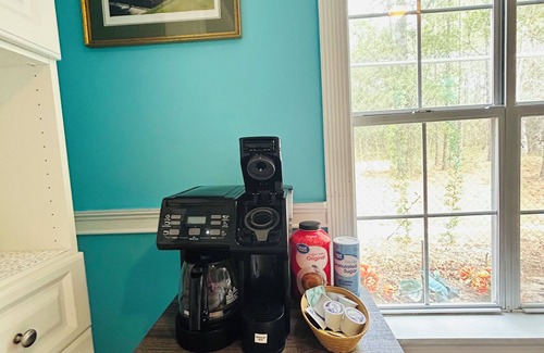 Arcadian Shores Condo | Amazing Studio, 5 minutes to the Private Beach.