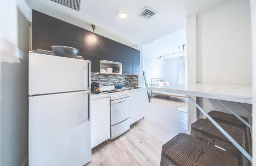 Flamingo/Lummus Apartment | Amazing studio in Ocean Drive