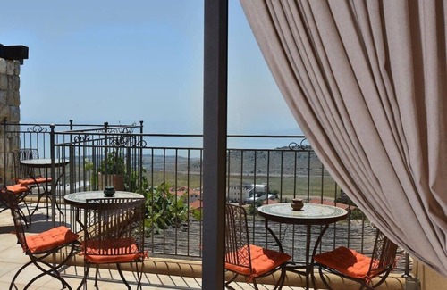 Artists Colony Apartment | Amazing Suite with Galilee View