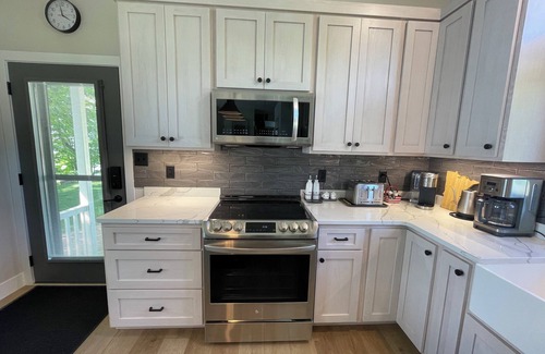 Alexandria House | Amazing Sunsets and Lake Quality