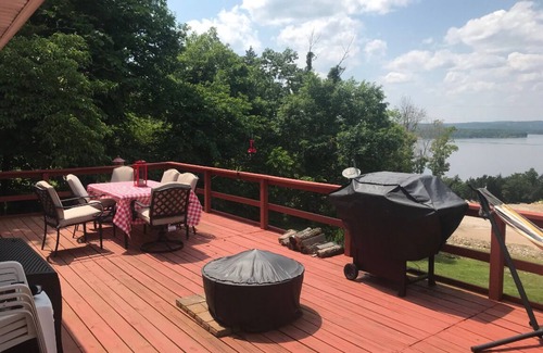 Mountain Home House | Amazing view of Lake Norfork, room for everyone!
