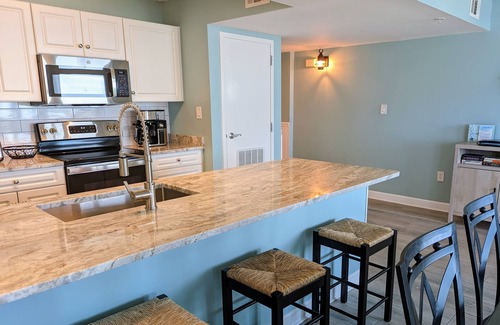 North Myrtle Beach Condo | AMAZING VIEWS-Cherry Grove Oceanfront! Fall dates Avail, Year-round Hot Tub/Pool