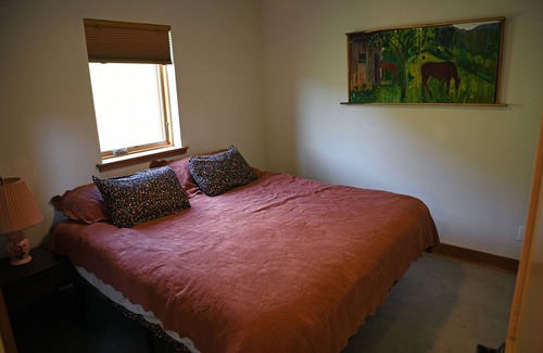 Stark Other | Amazing Views at this Modern Retreat on 5 Acres. Superhost on AirBnB!