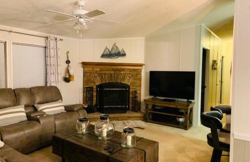 Meadview House | Amazing Views near Grand Canyon Skywalk