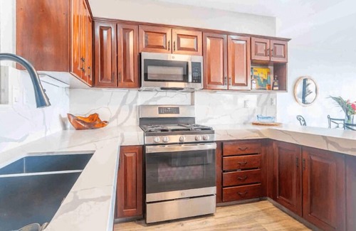 Ciudad Cortes House | Amazing views of Ojochal and Pacific Ocean-Walk to restaurant-private-Gated-Pool