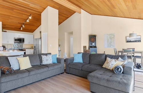 Long Beach House | Amazing Views, Private, Fenced Yard, Pets Ok - On the Bay