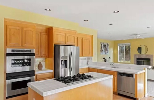 Salinas House | Amazing Views! Sleeps 16 Resort Pool + Hot Tub Games