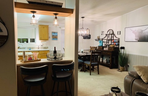 Meadview House | Amazing Views with 3 bedrooms near Grand Canyon and Skywalk