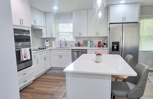 Martinez House | Amazing Women’s and Men’s Masters Tournament Rental- Fully Remodeled.