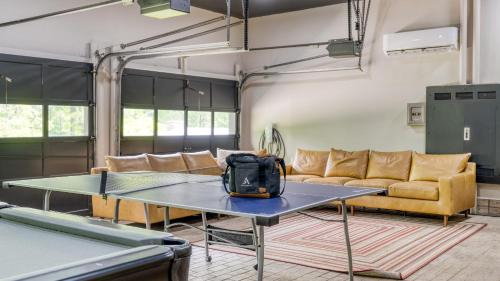 New Market House | Amber Escape by AvantStay 3 Unique Spaces Pool