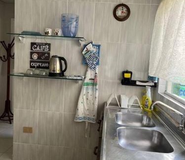 Caioba House | Ambiente acolhedor com jardim para pets