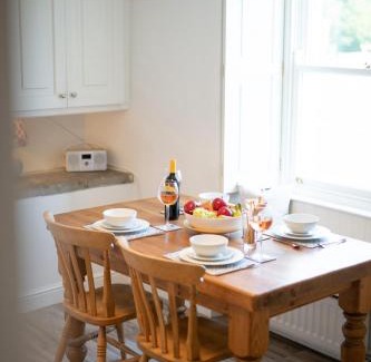 Bainbridge House | Amblers at Two Riverdale