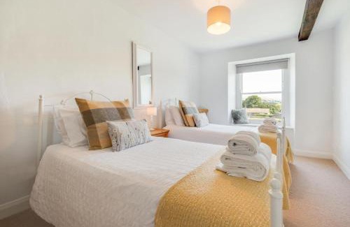 Bainbridge House | Amblers at Two Riverdale