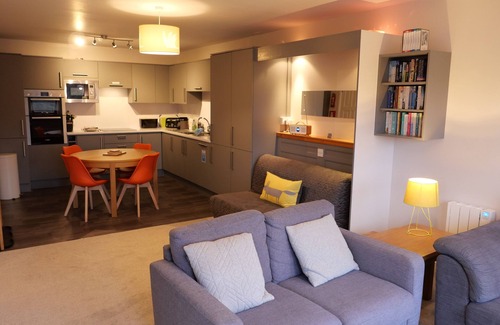 Ambleside Apartment | Ambleview - fell views with balcony and private parking in central Ambleside.