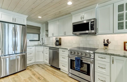 Fernandina Beach Condo | Amelia Island - Amelia by the Sea Private Fishing Pier, Tennis Courts