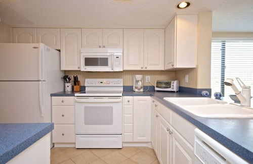 Amelia City Condo | Amelia Surf& Racquet-4th Floor B Bldg North End Unit-Relax and watch the waves!