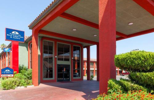 Bakersfield Hotel | America's Best Value Inn & Suites Bakersfield Central