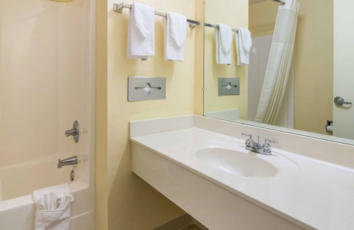 Clayton Hotel | Americas Best Value Inn Clayton