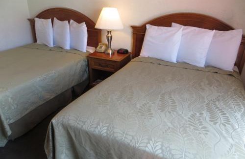 Loma Portal Hotel | Americas Best Value Inn Loma Lodge