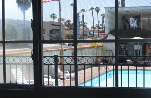 Loma Portal Hotel | Americas Best Value Inn Loma Lodge