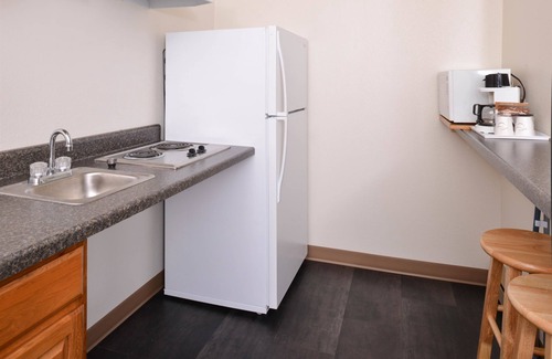 Atlantic Hotel | Americas Best Value Inn & Suites Atlantic