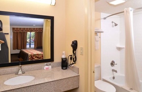 Tupelo Hotel | Americas Best Value Inn Tupelo Barnes Crossing