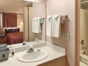 Tucker Hotel | Americas Best Value Inn Tucker