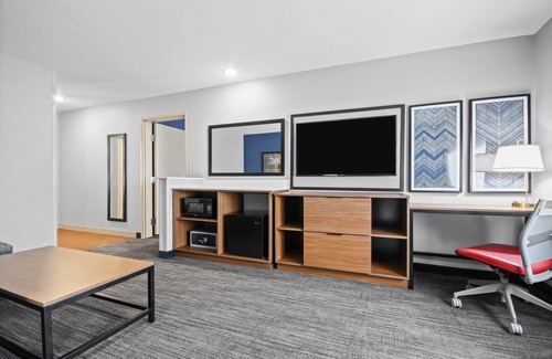 International Falls Hotel | AmericInn by Wyndham International Falls