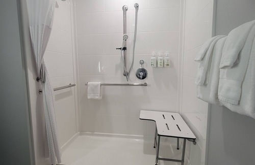 International Falls Hotel | AmericInn by Wyndham International Falls