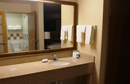 Anamosa Hotel | AmericInn by Wyndham Anamosa