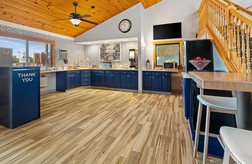 Bismarck Hotel | AmericInn by Wyndham Bismarck