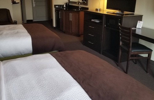 De Witt Hotel | AmericInn by Wyndham DeWitt