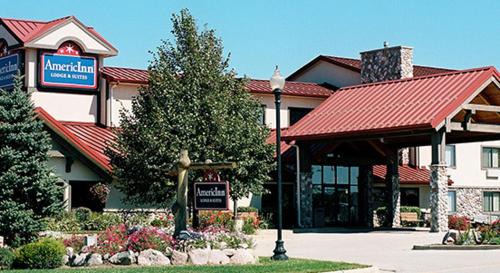 Oswego Hotel | AmericInn by Wyndham Oswego