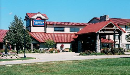 Oswego Hotel | AmericInn by Wyndham Oswego