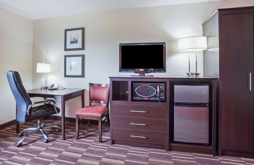 St. Cloud Hotel | AmericInn by Wyndham Sartell