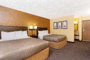 West Bend Hotel | AmericInn by Wyndham West Bend
