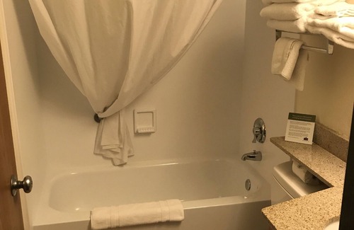 West Bend Hotel | AmericInn by Wyndham West Bend