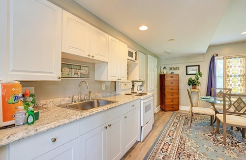 Bradenton Beach House | AMI Lighthouse Cottage-one Minute Walk To The Beach-keyless Locks