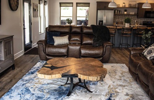 Somerdale House | Amish Country Farmhouse Sugarcreek