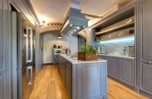 Panzano in Chianti Villa | AMORE RENTALS - Villa Mia with Private Pool, Garden, Terraces and Parking