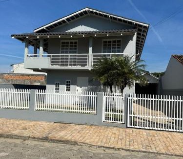 Meia Praia House | Ampla casa com 5 quartos e vista para o mar