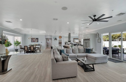 Rancho Solano House | Ample and cozy Phoenix central corridor home with pool and equipped gym.