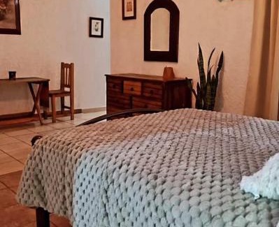 De Guadalupe House | Amplia Casa en el Corazón de Sancris