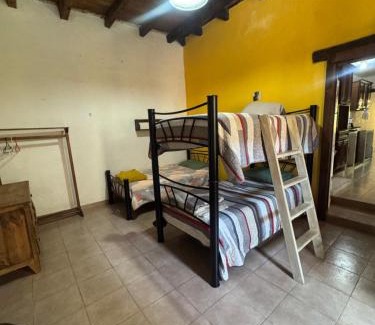 De Guadalupe House | Amplia Casa en el Corazón de Sancris