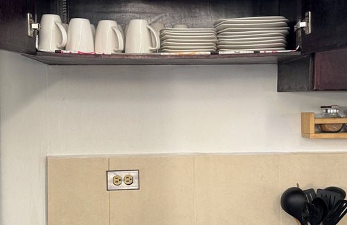 Costa Del Sol Villa | Amplia Villa, ideal para relajarse, caminar por jardines y disfrutar del mar.